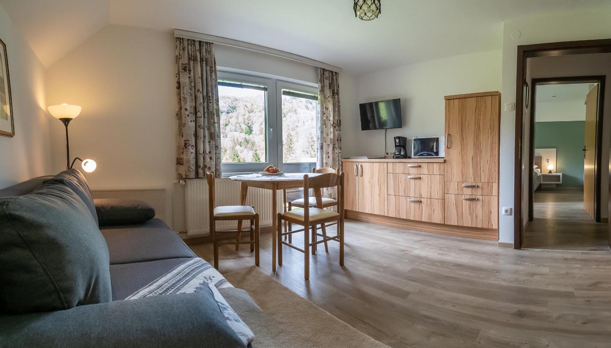 Apartma Sporar *